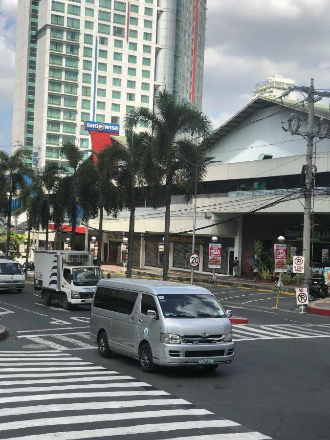 Cubao Manhattanheights Unit 7Ef Tower B, 1Br มะนิลา ภายนอก รูปภาพ
